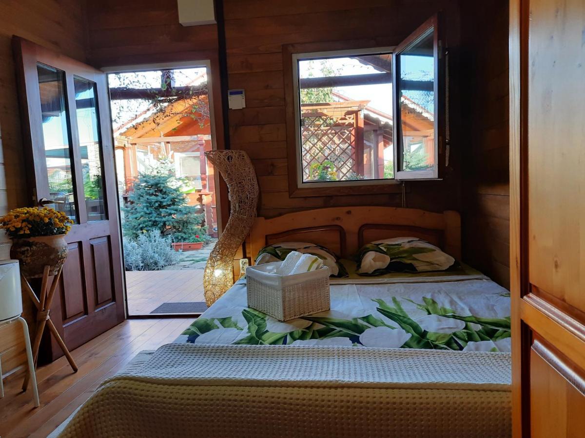 Cabane De Lemn Costinesti Eksteriør billede